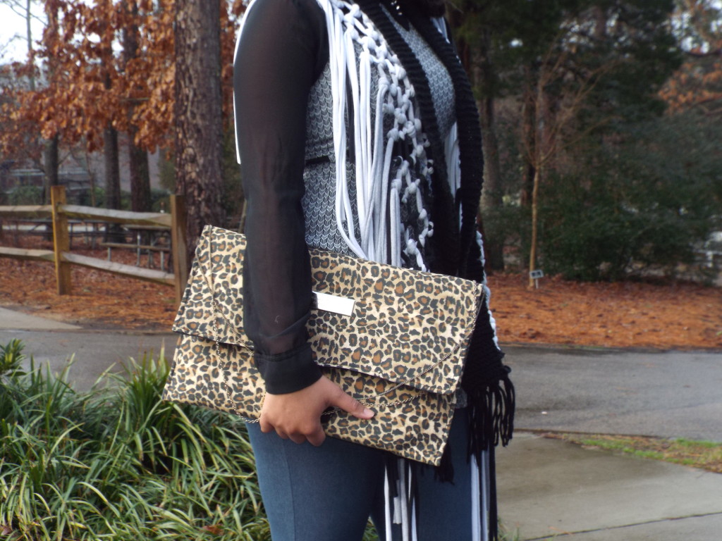 OOTD Macrame Kinda Day Knitted hat marame inspired scarf and leopard print purse Linda Mendible (5)