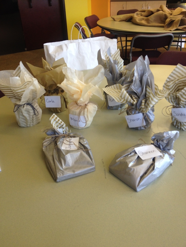 DIY - Tissue Paper Gift Wrap (10)