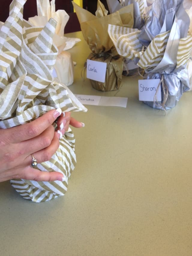 DIY - Tissue Paper Gift Wrap (3)