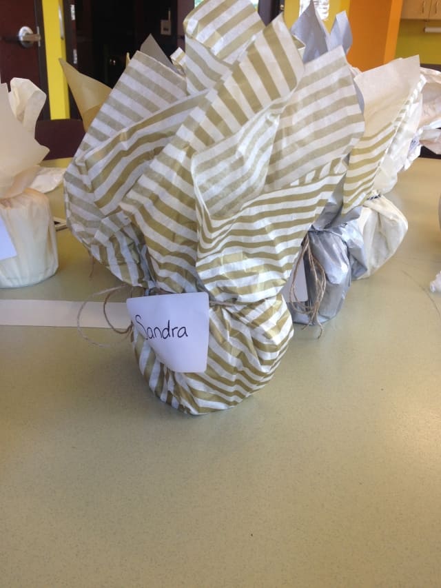 DIY - Tissue Paper Gift Wrap (6)